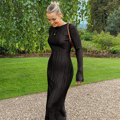 Long-sleeved slim dress